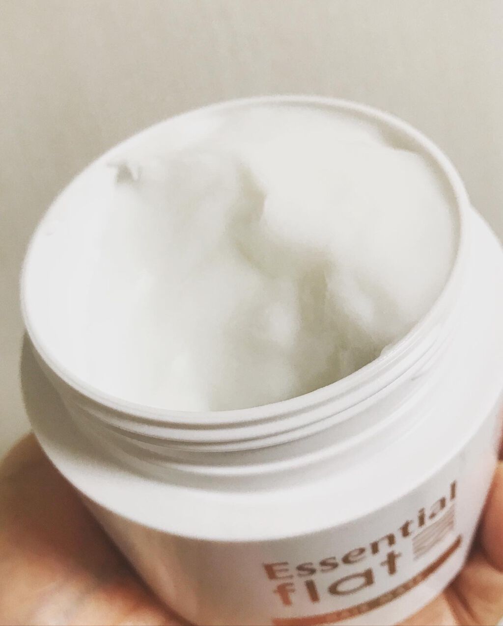 くせ・うねり集中ケアマスク/エッセンシャル flat/ヘアマスク・ヘアパックを使ったクチコミ（3枚目）