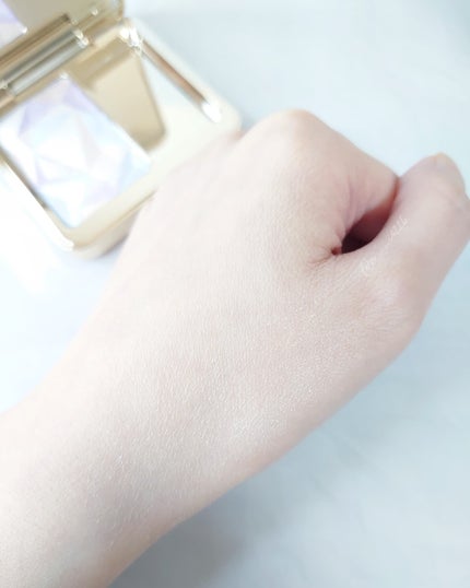 ル・レオスールデクラ /クレ・ド・ポー ボーテ/パウダーハイライトを使ったクチコミ(5枚目)