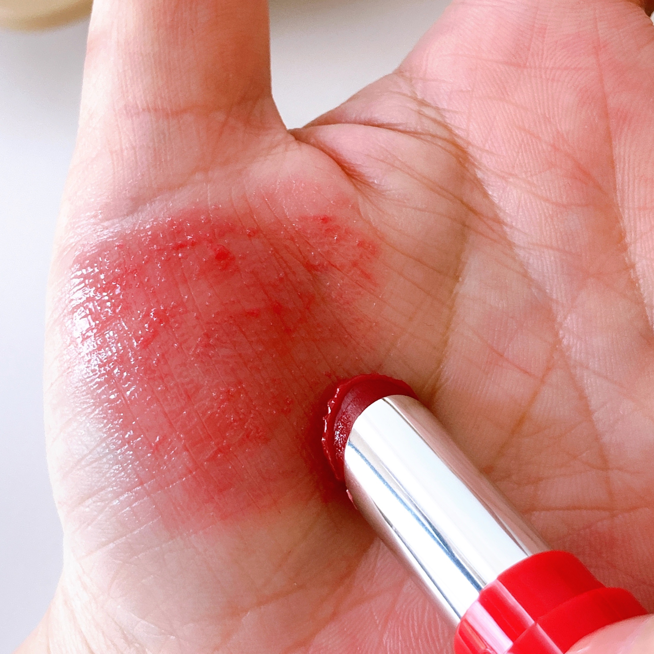 メグのクチコミ「秋冬限定のリップスクラブ
つるりんぷるんのウブっぽ唇

----------♡--------.....」（3枚目）