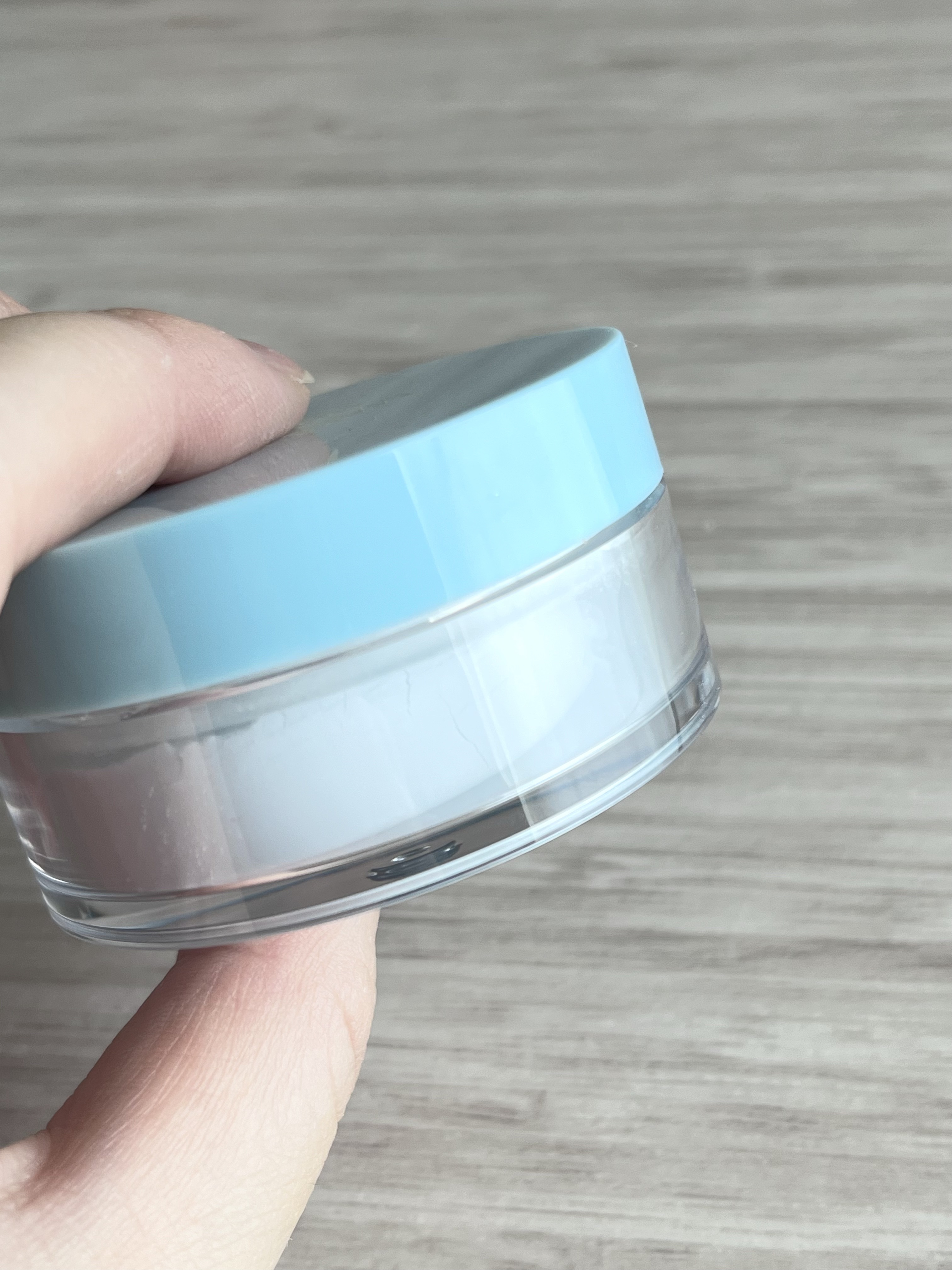 メイク キープ パウダー COOL/コーセーコスメニエンス/ルースパウダーを使ったクチコミ（3枚目）