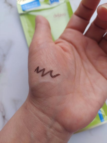 「密着アイライナー」極細クリームペンシル/デジャヴュ/ペンシルアイライナーを使ったクチコミ(3枚目)