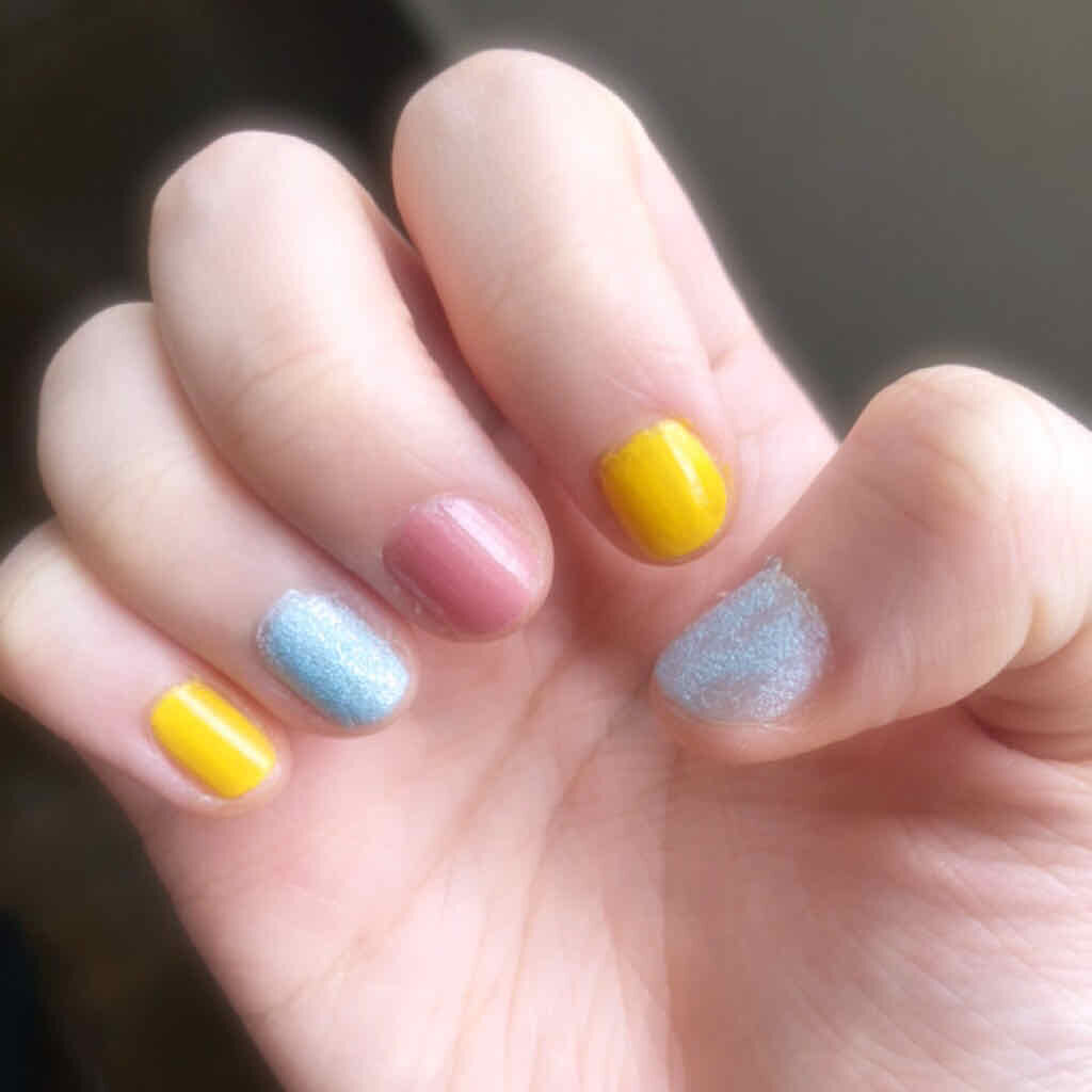 ネイルホリック フローズンシュガー/ネイルホリック/マニキュアを使ったクチコミ(2枚目)