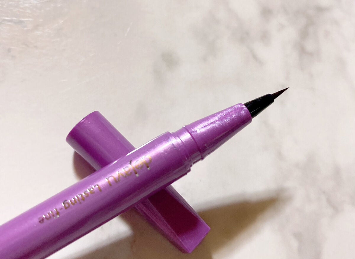 「密着アイライナー」ショート筆リキッド/デジャヴュ/リキッドアイライナーを使ったクチコミ(2枚目)