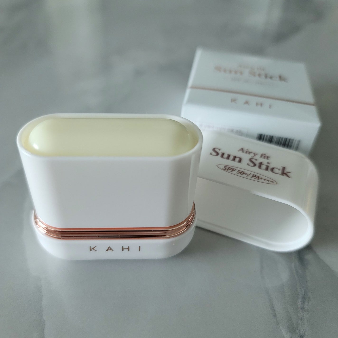 エアリーフィットサンスティック/KAHI/日焼け止めスティックを使ったクチコミ(2枚目)