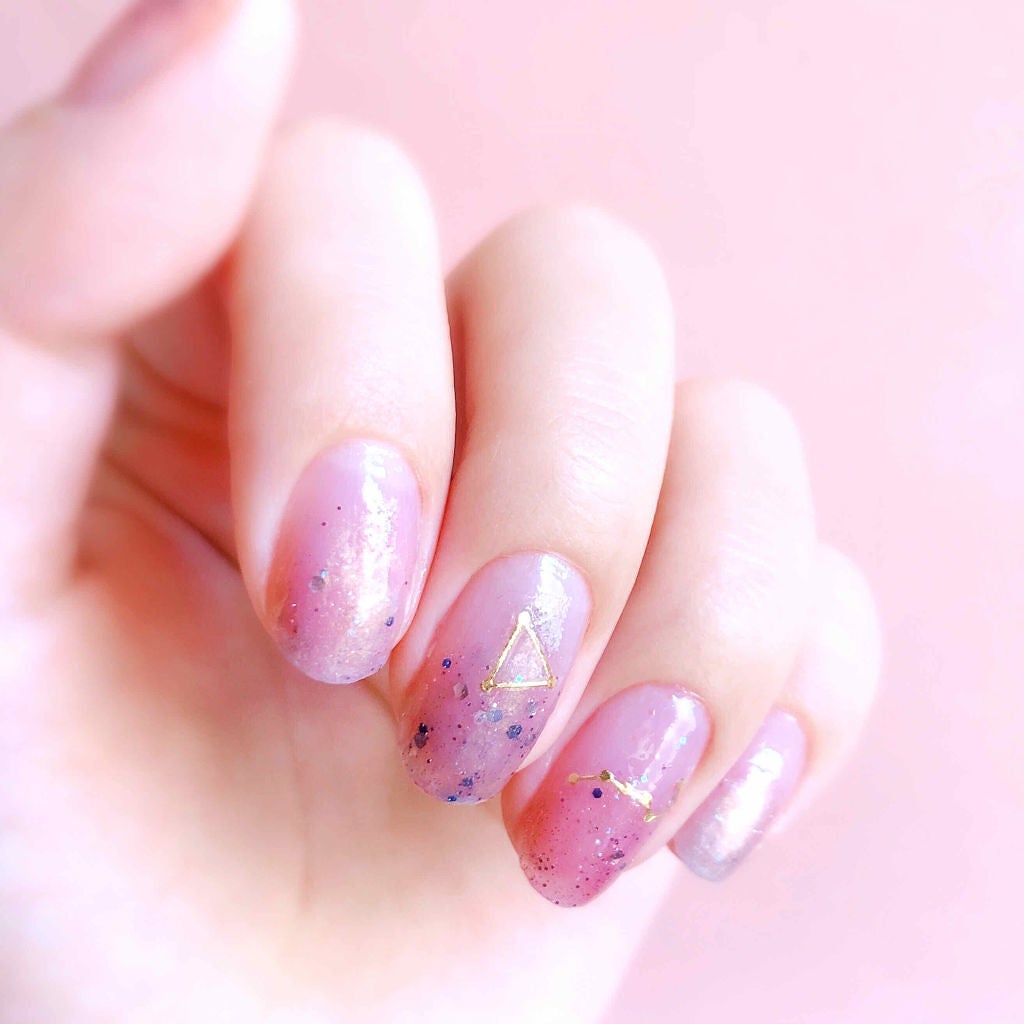 グラデーションネイル は簡単可愛い やり方とおすすめポリッシュ紹介します Lips グラデーションネイル は簡単可愛い やり方とおすすめポリッシュ紹介します Lips