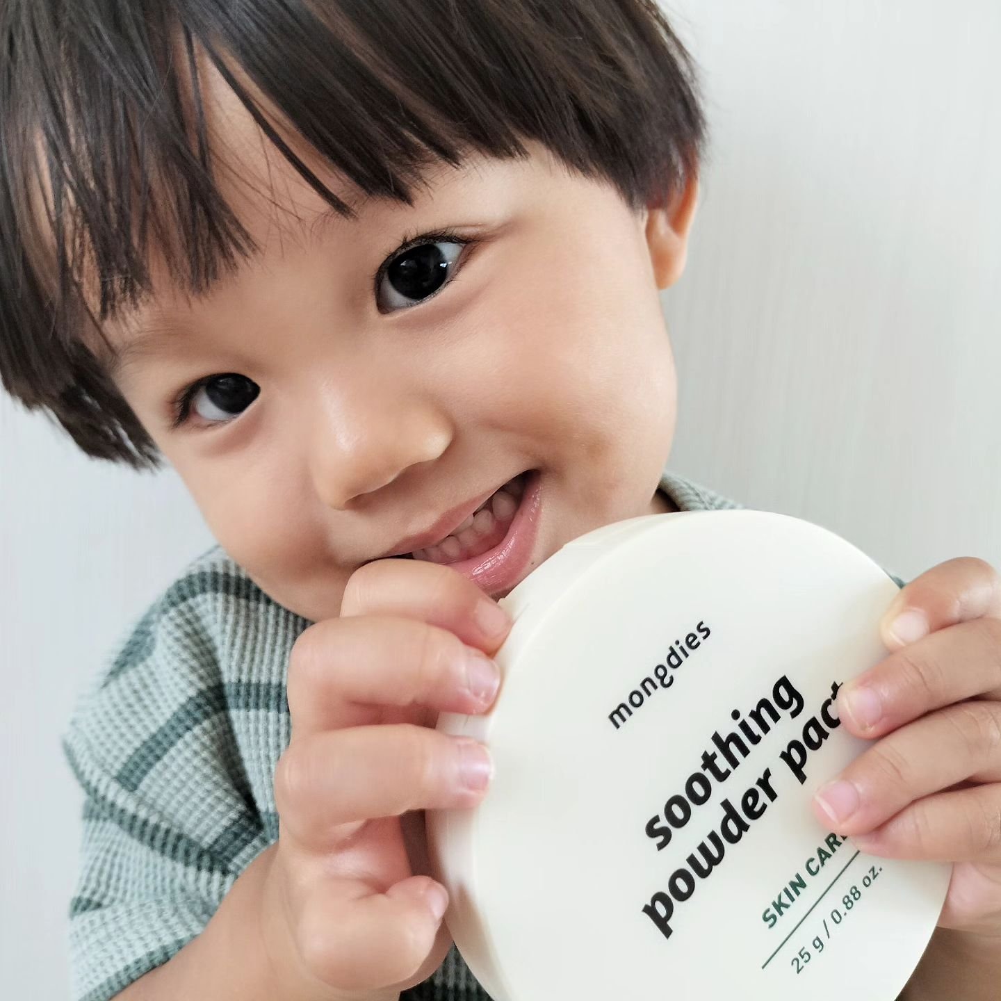 ベビー・パウダーパクト/モンディエス/ボディパウダーを使ったクチコミ（3枚目）
