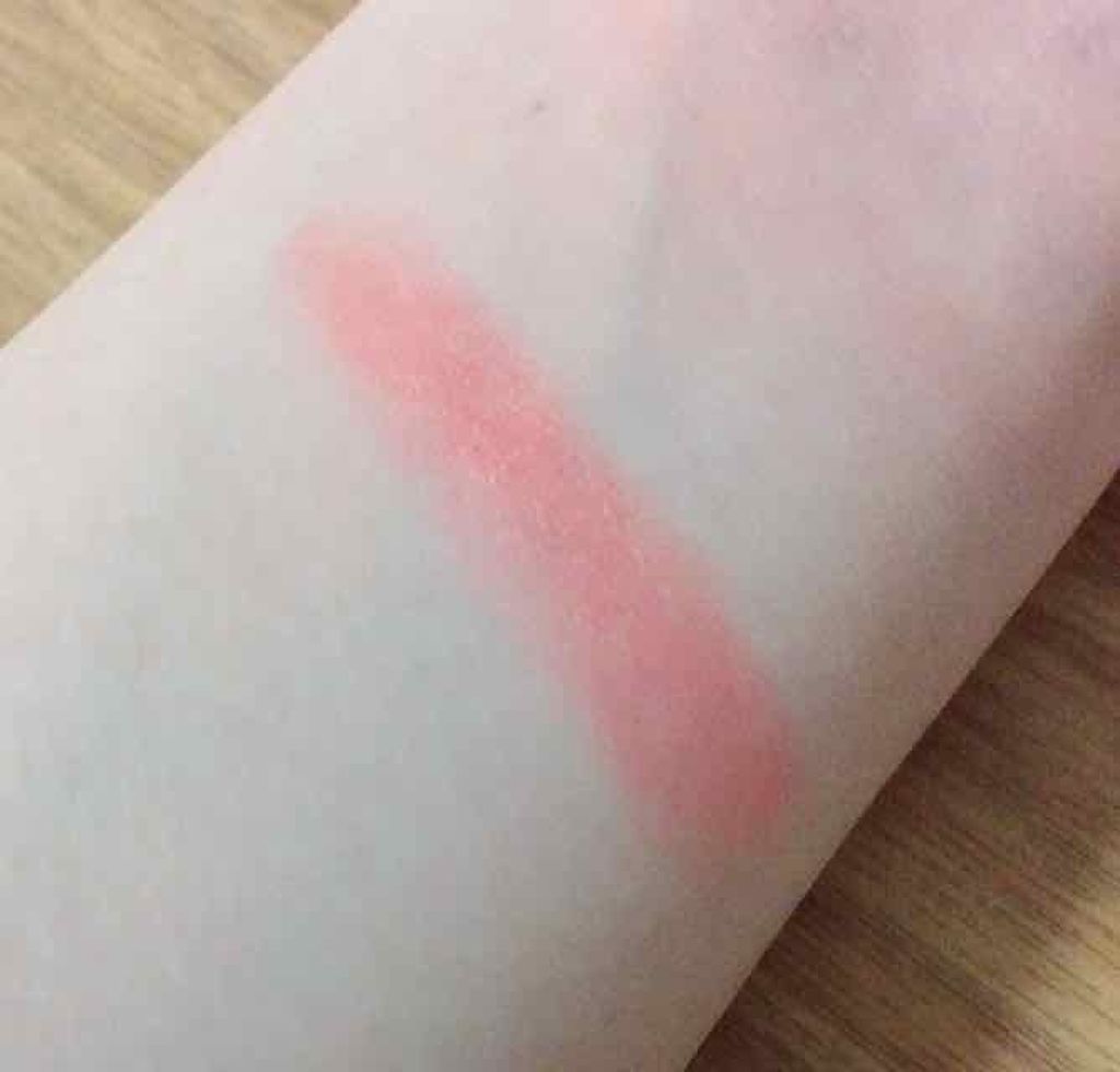 リップジューサー コーラル/THE BODY SHOP/リップクリームを使ったクチコミ（2枚目）