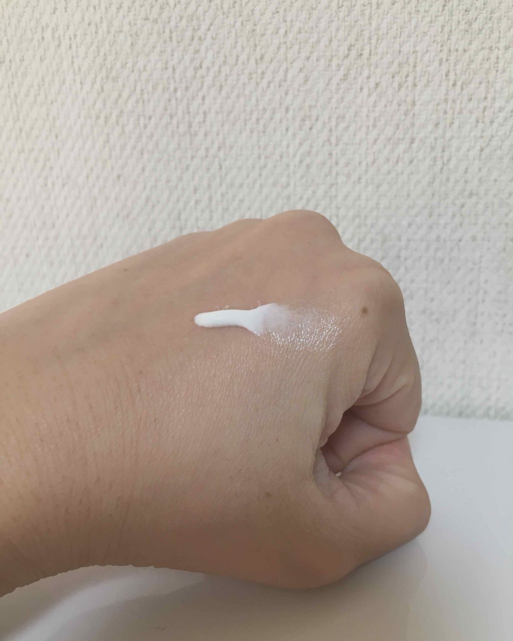 トーンアップボディジェル ミルクホワイト/モウシロ/化粧下地を使ったクチコミ(3枚目)