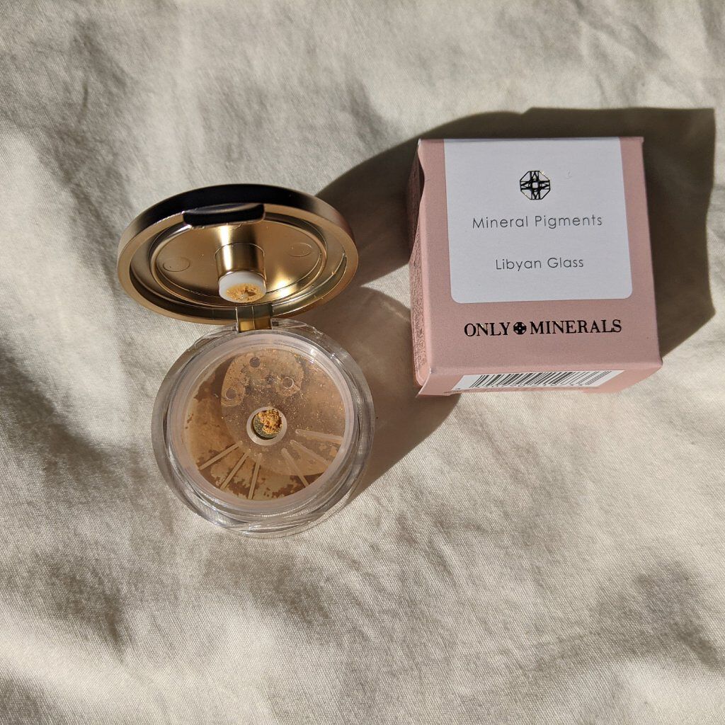 ミネラルピグメント/ONLY MINERALS/単色アイシャドウを使ったクチコミ（2枚目）