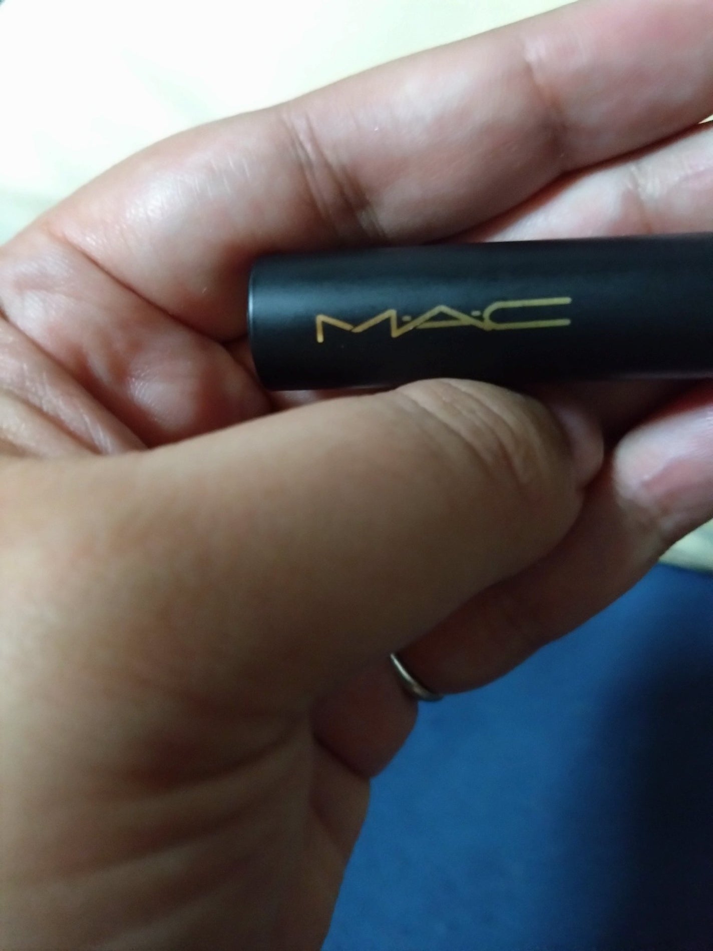 sayaka on LIPS 「今回は、大好きなM.A.Cのリップです!私が、持っているカラー..」(1枚目)