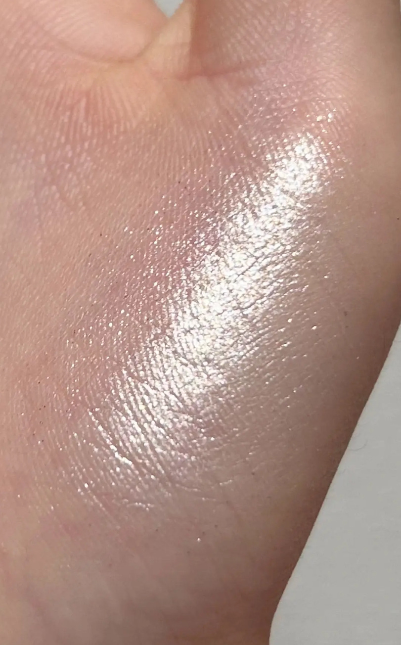 アイコニックルック アイシャドウ G304 special holiday/JILL STUART/単色アイシャドウを使ったクチコミ（2枚目）