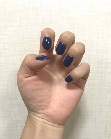 １ヶ月くらい前のネイル💅
なんかニベアみたいな色してる🌎




#セルフネイル 