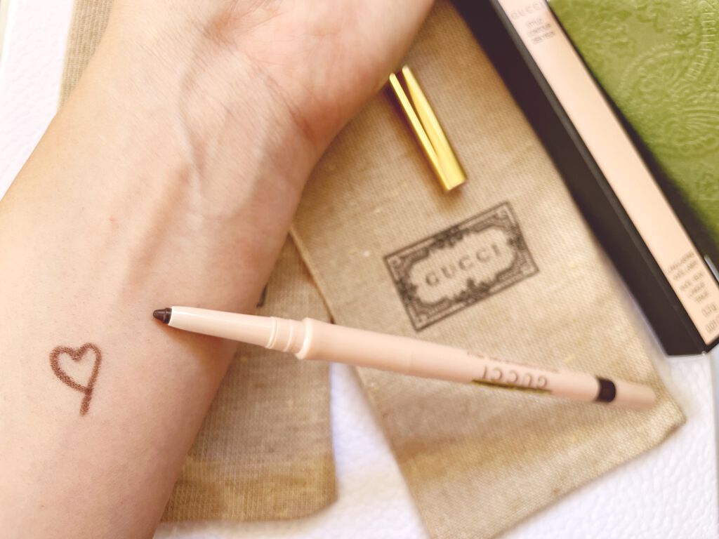 グッチ スティロ コントゥール デ ユー/GUCCI beauty/リキッドアイライナーを使ったクチコミ（2枚目）