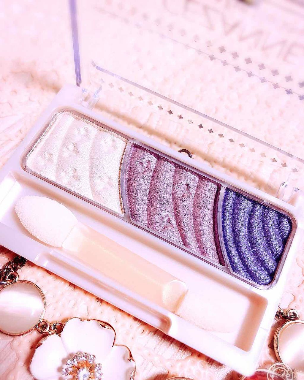 トーンアップアイシャドウ/CEZANNE/アイシャドウパレットを使ったクチコミ(2枚目)