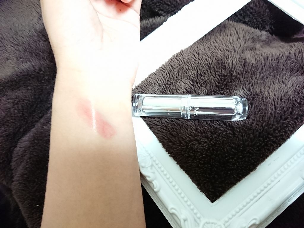 ラスティンググロスリップ/CEZANNE/口紅を使ったクチコミ（2枚目）