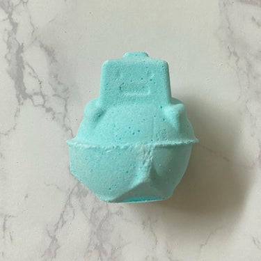 ラッシュ バブバボットのクチコミ「愛くるしい見た目のバスボム🛁

#lush
#lushバスボム

見てこれ🥺
LUSHのバスボ.....」（1枚目）