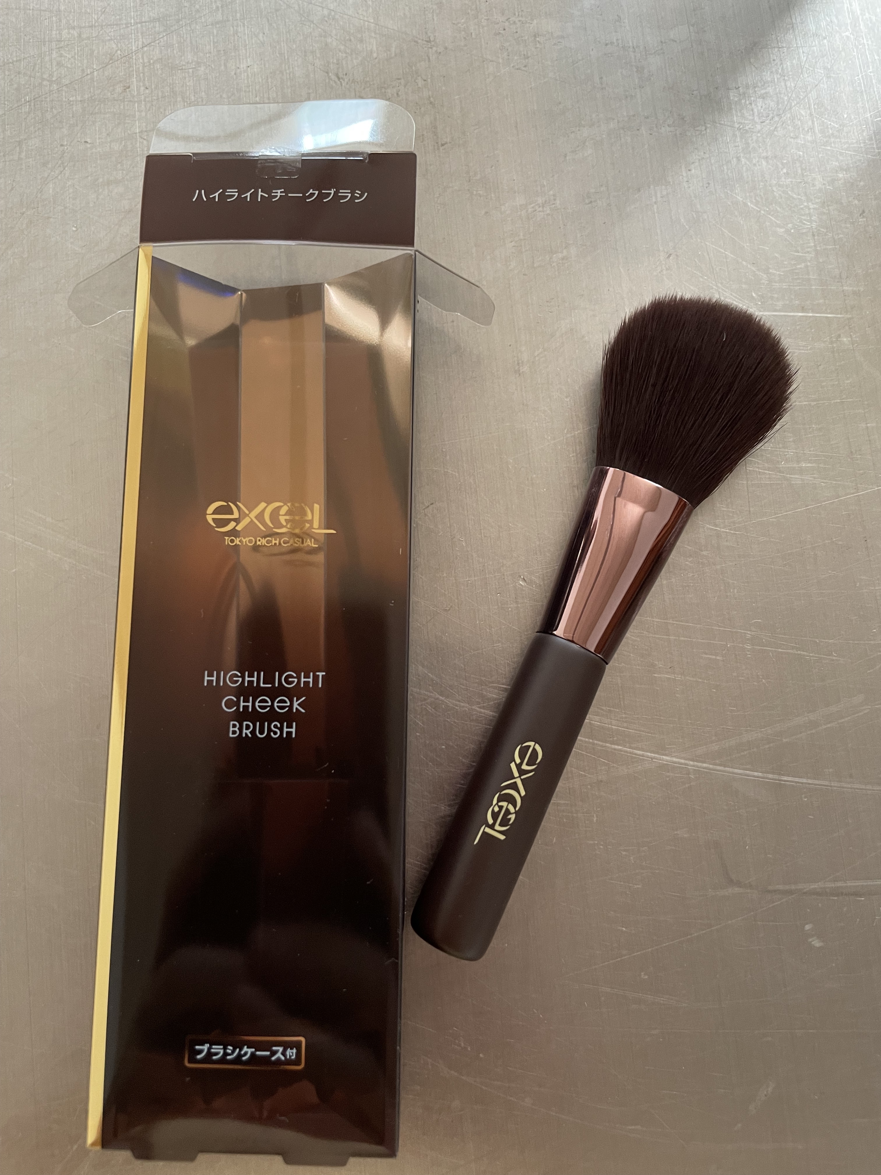 ハイライトチークブラシ/excel/メイクブラシを使ったクチコミ（2枚目）
