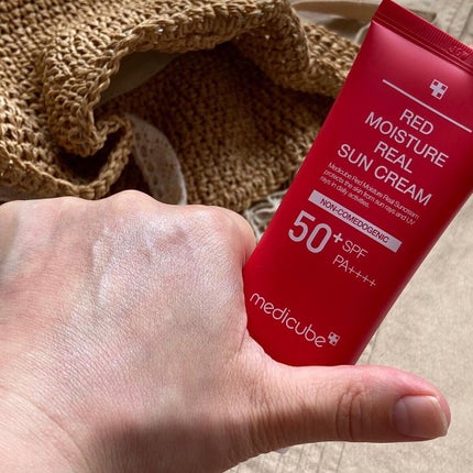 レッドモイスチャーサンクリーム/MEDICUBE/日焼け止めクリームを使ったクチコミ(6枚目)