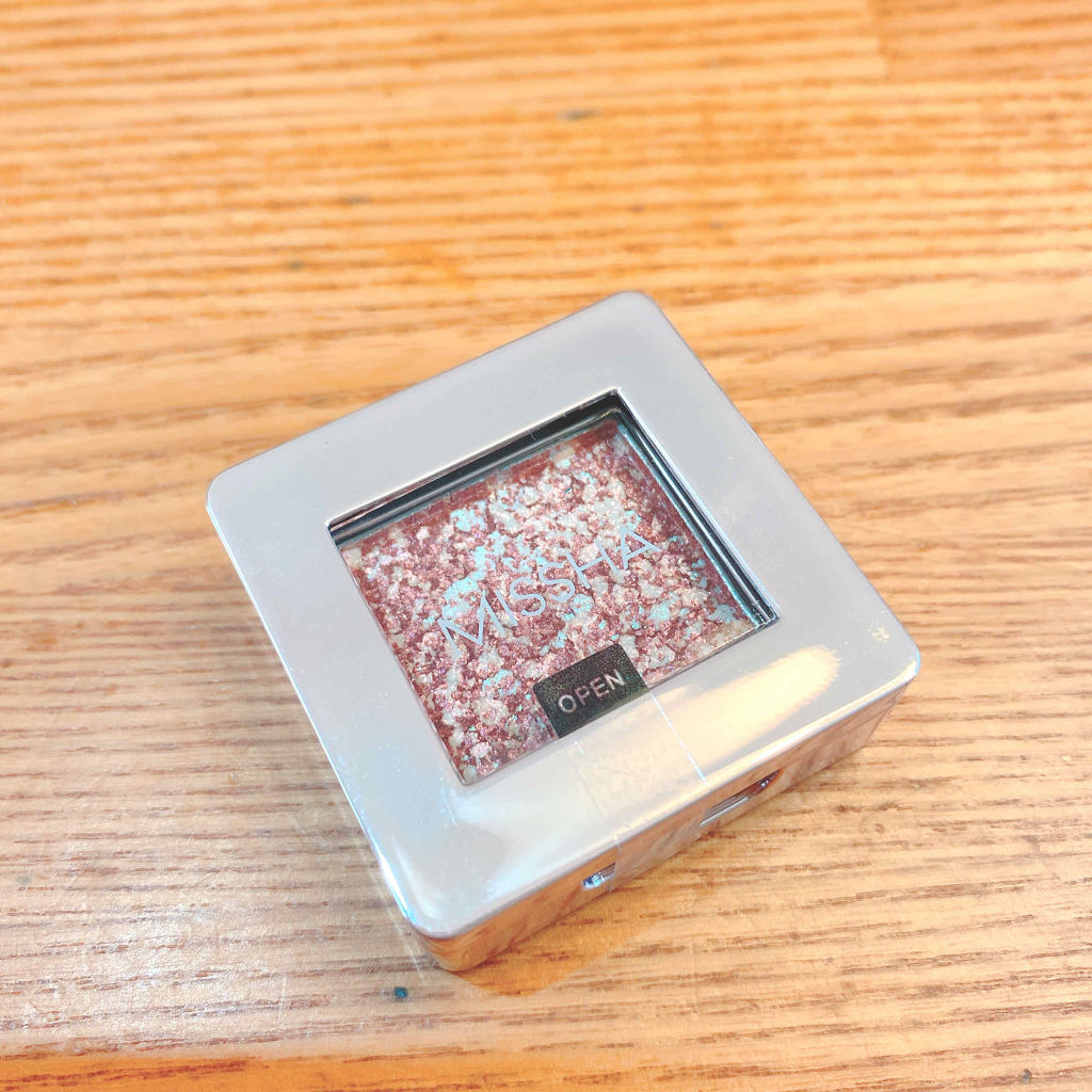 グリッタープリズム シャドウ/MISSHA/グリッターを使ったクチコミ（1枚目）