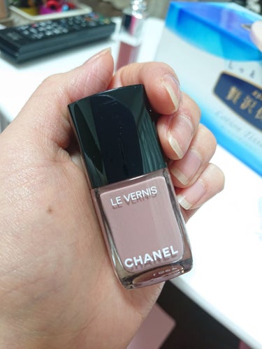 ヴェルニ ロング トゥニュ 735 デイドリーム/CHANEL/マニキュアを使ったクチコミ（1枚目）