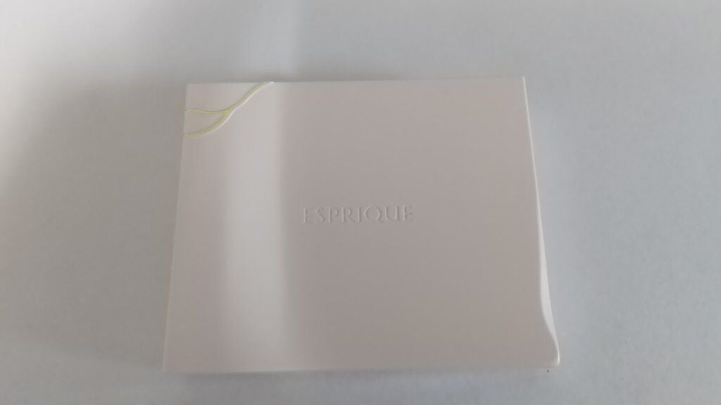 メロウ フィーリング アイズ パリジェンヌ ホリデー /ESPRIQUE/アイシャドウパレットを使ったクチコミ(4枚目)