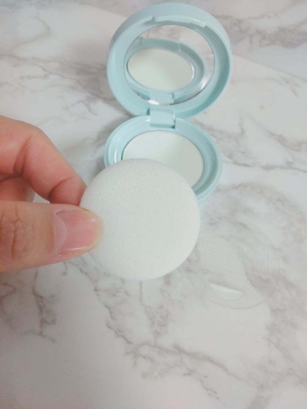 オイルコントロールパウダー＜医薬部外品＞/ファンケル/プレストパウダーを使ったクチコミ（3枚目）