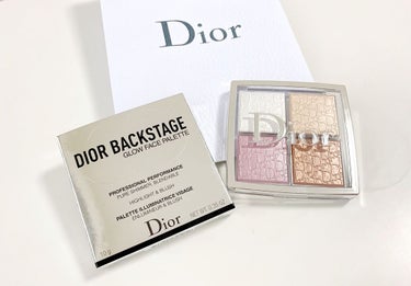 



🤎SAKIKOです🤎



Dior
ディオール バックステージ フェイス グロウ パレット
001

5390円


誕生日のプレゼントで頂きました🎁🙏✨
　
ハイライトにもチークにもなる多機