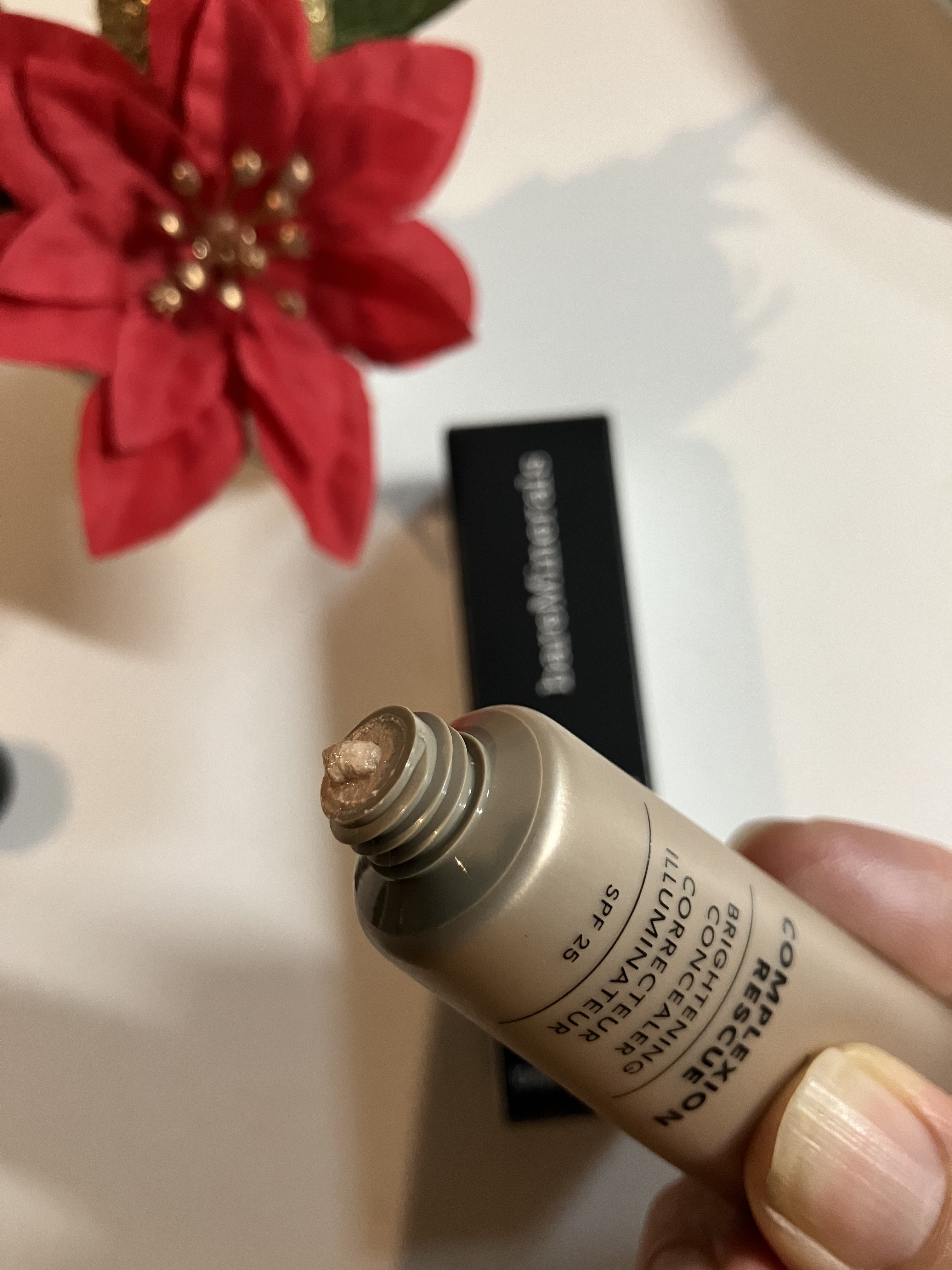 CR アイカバー ジェル SPF25 /bareMinerals/日焼け止めジェルを使ったクチコミ（2枚目）