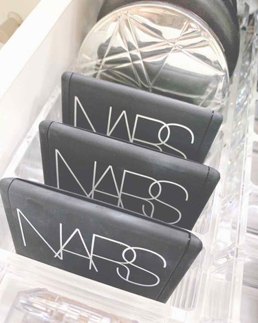 

《お気に入りチーク》


NARS ブラッシュ 4013N オーガズム



まずNARSのパッケージが他にはないマットな質感で可愛くて購入💕




コスメ集めるのも好きな私は正直買った時は使わな