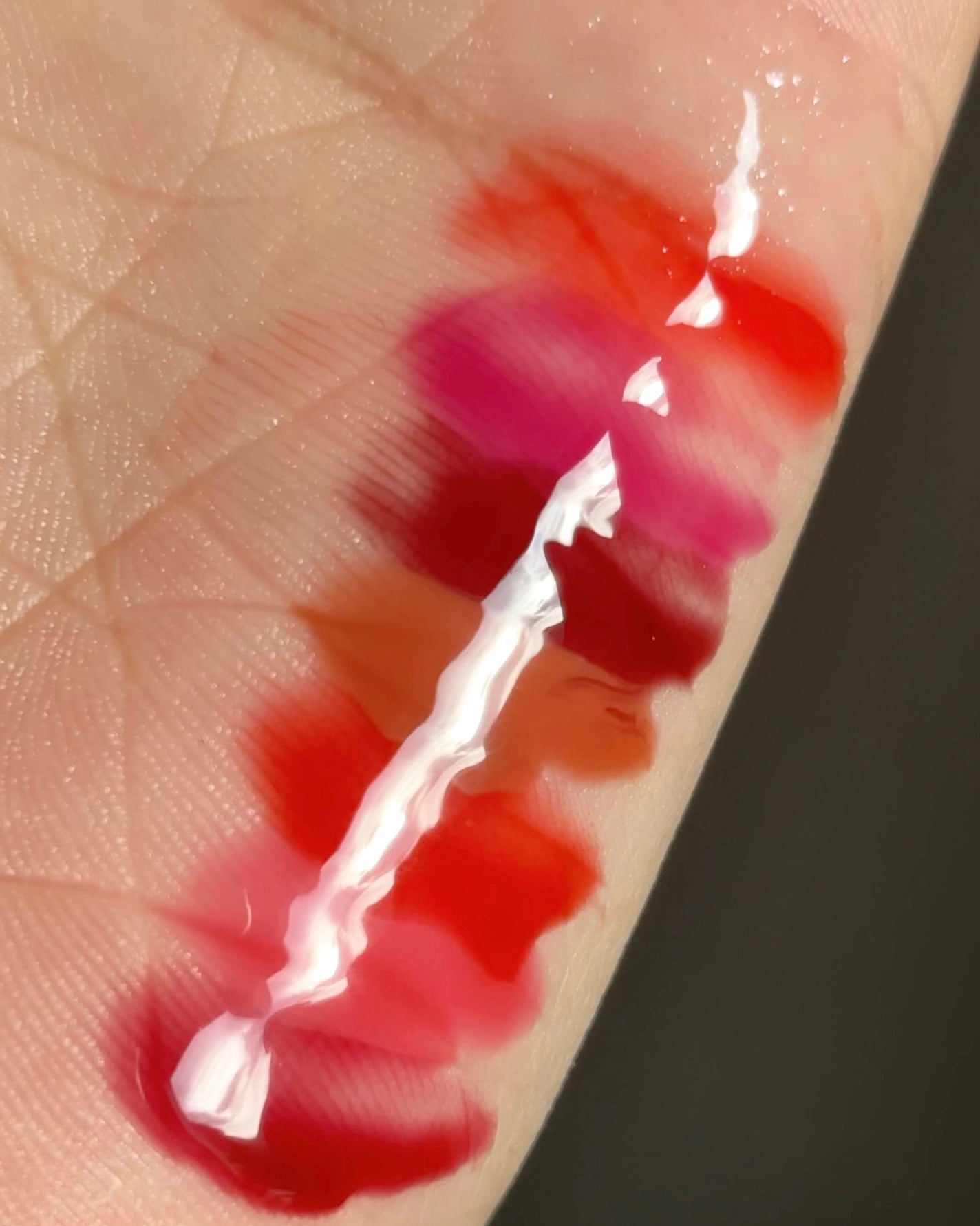 ジューシーベリープランピングリップオイル/TOCOBO/リップグロスを使ったクチコミ(4枚目)