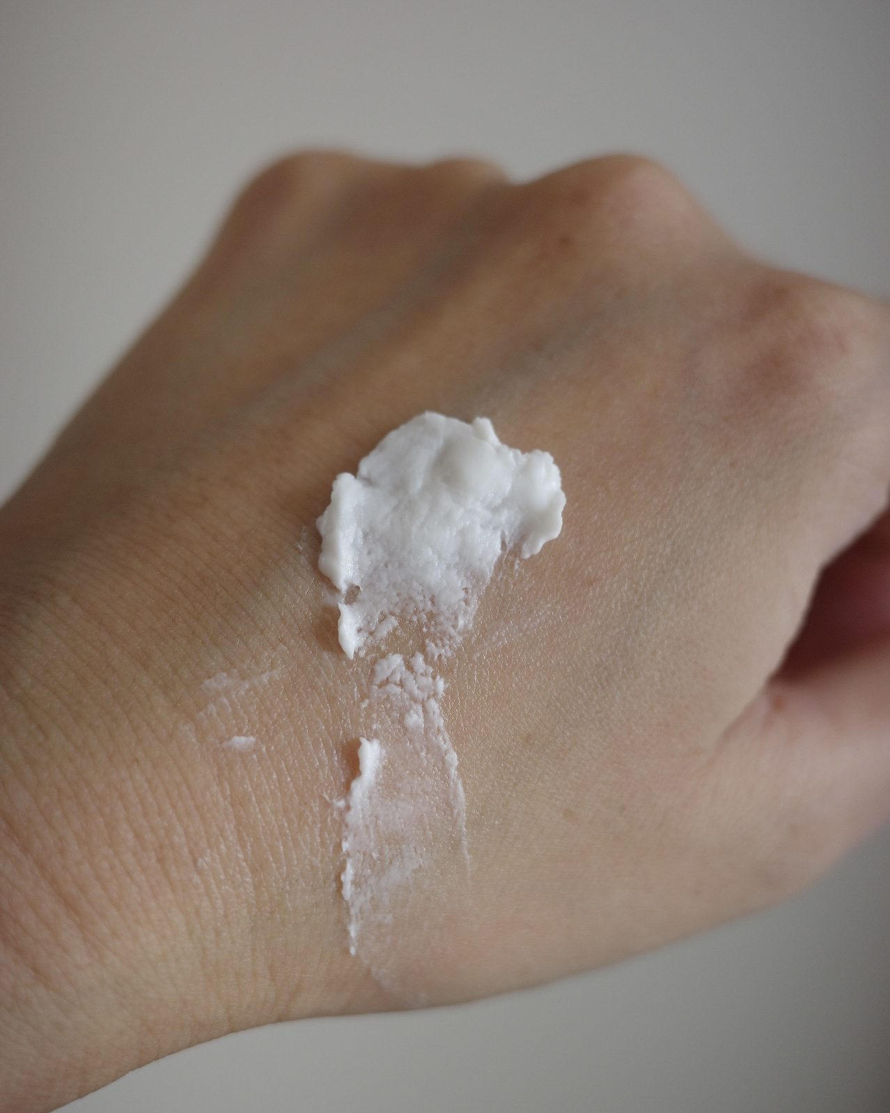 ボディバター ブリティッシュローズ/THE BODY SHOP/ボディクリームを使ったクチコミ（2枚目）