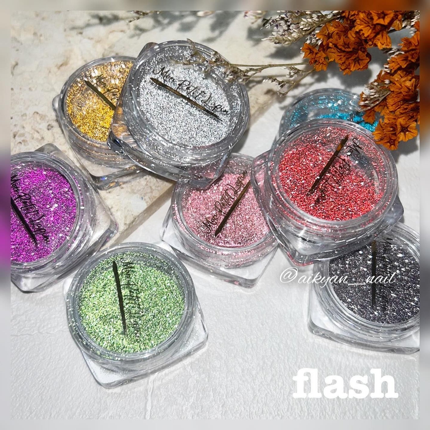 ビビッドフラッシュパウダー/mon petit lapin/ネイル用品を使ったクチコミ(6枚目)