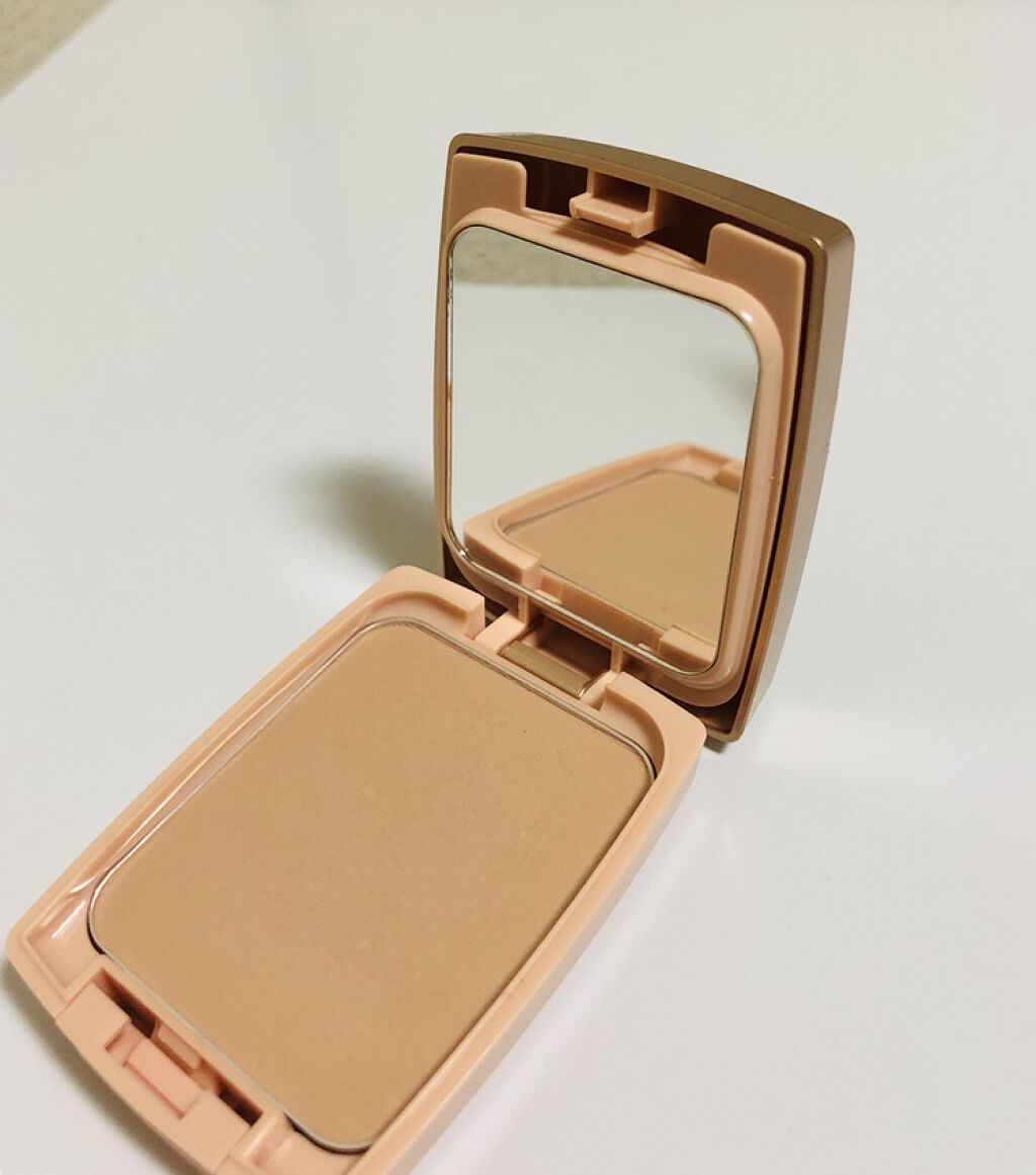 24h cosme 24 ミネラルモイストパウダーファンデのクチコミ「24 ミネラルモイストパウダーファンデ 01ライトベージュ。ケースとセットだと定価税込4950.....」（3枚目）