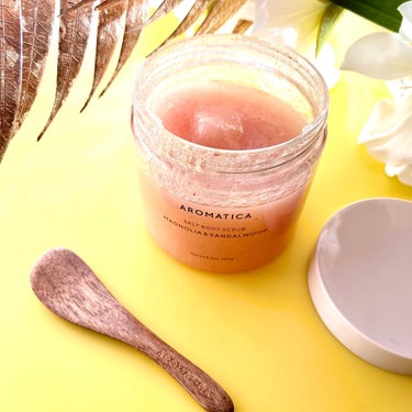 SALT BODY SCRUB 　MAGNOLIA&SANDALWOOD/AROMATICA/ボディスクラブを使ったクチコミ（3枚目）