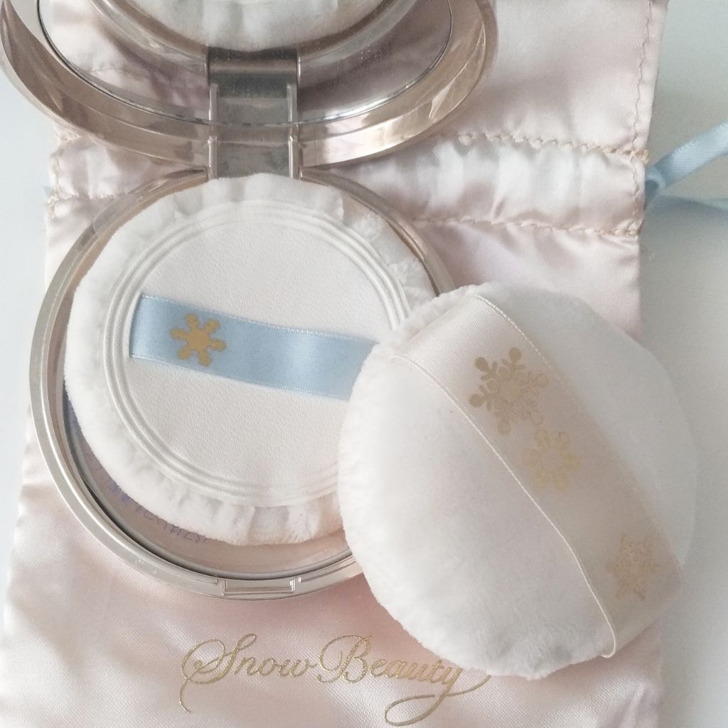 スノービューティー ホワイトニング フェースパウダー 2017 リフィル付き/スノービューティー/プレストパウダーを使ったクチコミ（2枚目）