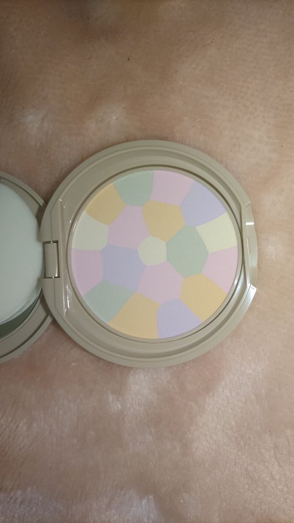 マシュマロフィニッシュパウダー　～Abloom～/キャンメイク/プレストパウダーを使ったクチコミ（2枚目）