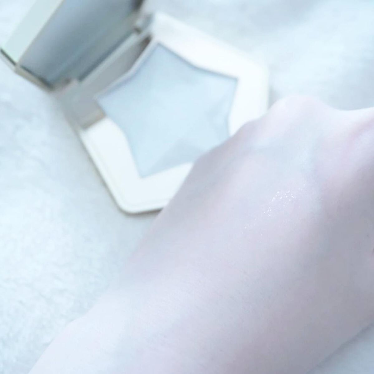 スターダストダイヤモンドハイライトパウダー/PERFECT DIARY/パウダーハイライトを使ったクチコミ（2枚目）