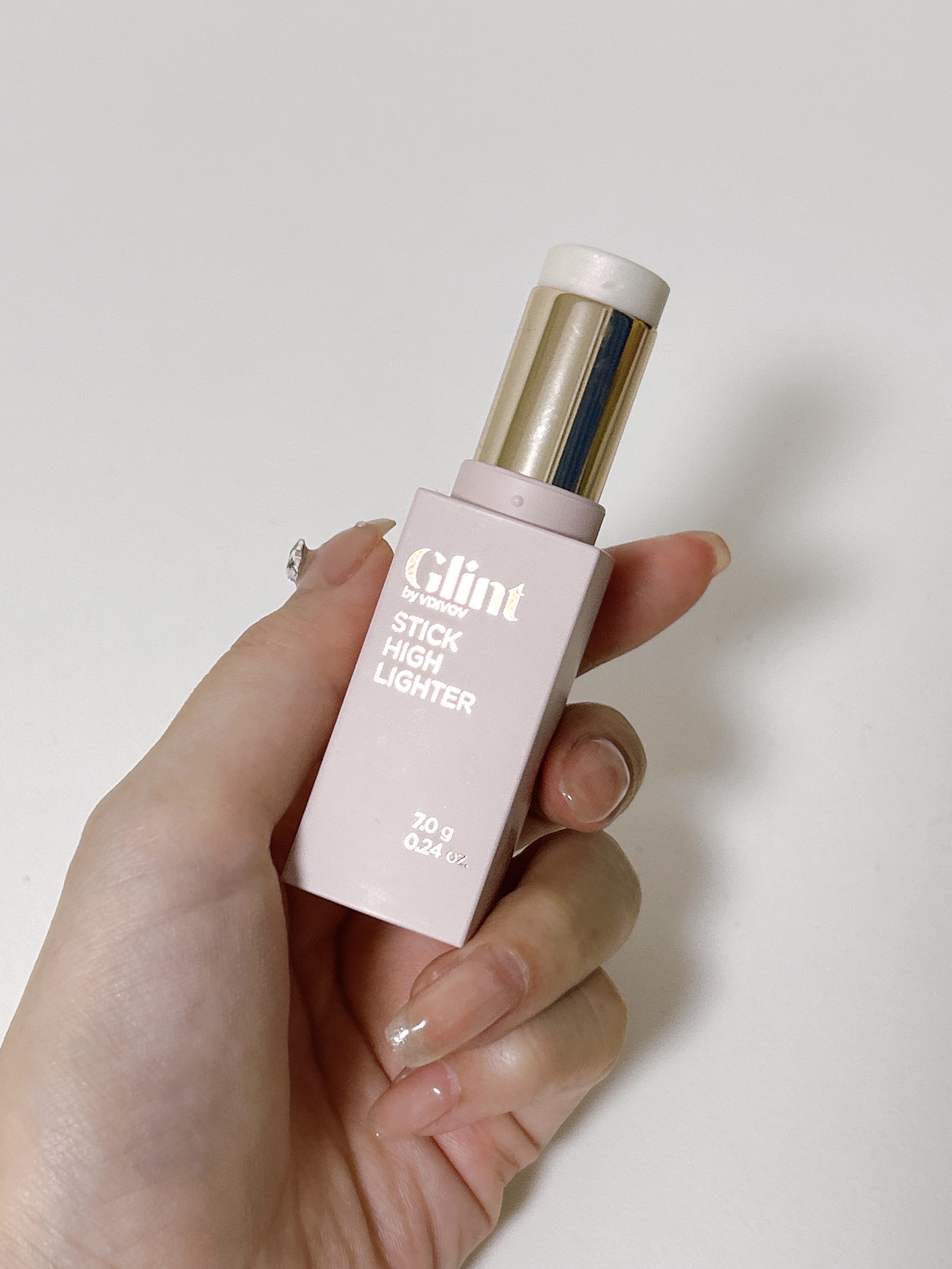 スティックハイライター 01 デューイムーン/Glint/スティックハイライトを使ったクチコミ（2枚目）