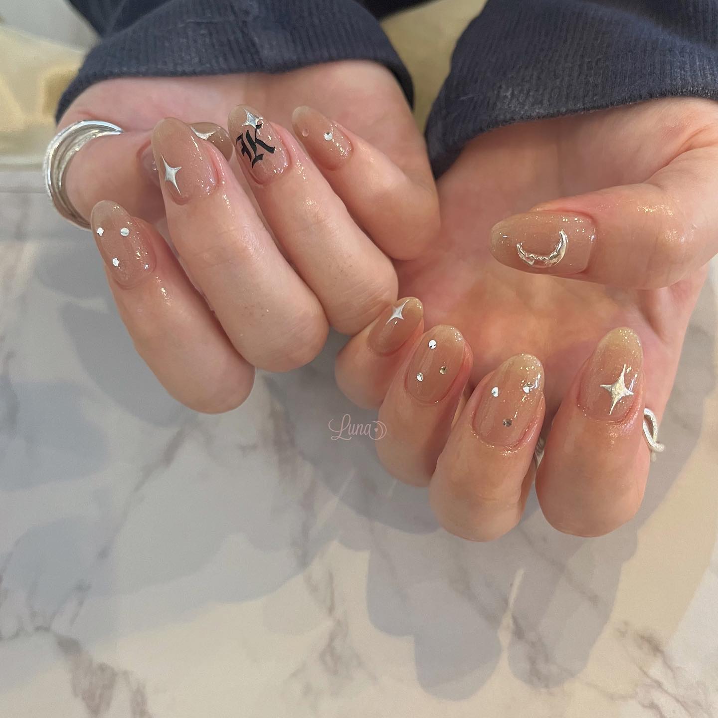 #ジェルネイル,#ワンカラーネイル,#ニュアンスネイル,#うるうるネイル,#ちゅるんネイル,#シンプルネイル,#パーツネイル,#透け感ネイル,#クリアネイル,#ぷっくりネイル,#ちぐはぐネイル,#韓国ネイル,#きらきらネイル,#うるつやネイル,#フレンチガーリーネイル,#イニシャルネイル,#ベージュネイルのネイルデザイン