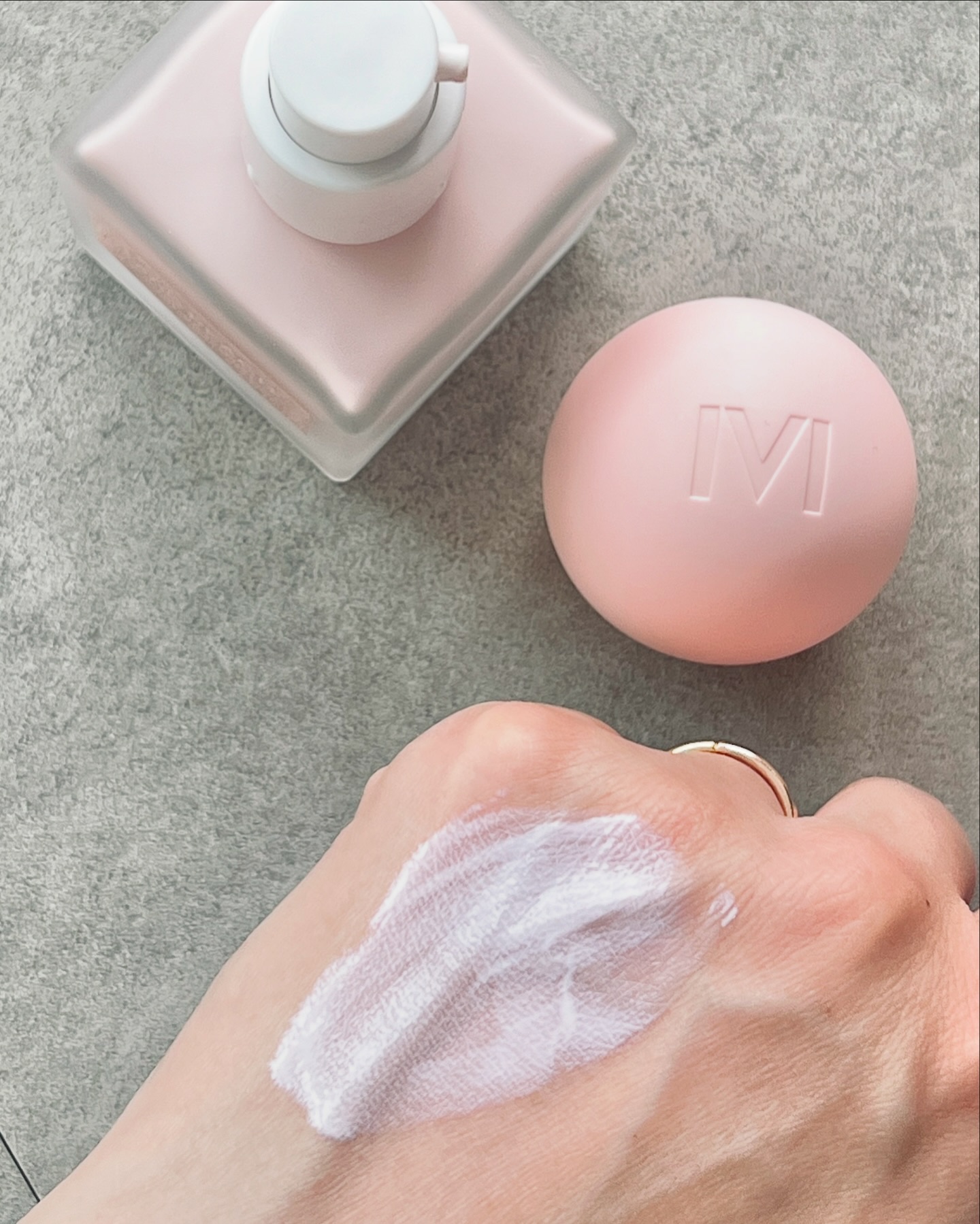 スタイルフィット モイスチャートーンアップエッセンス/MAD PEACH/化粧下地を使ったクチコミ（3枚目）