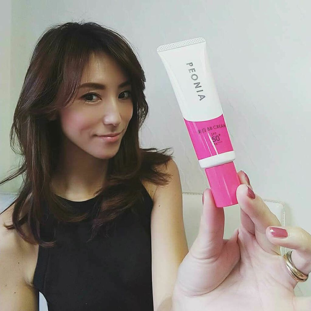 supreme_blush_3g3 on LIPS 「ペオニア美白BBクリーム💕いつものファンデの前のひと塗りで、ツ..」(1枚目)