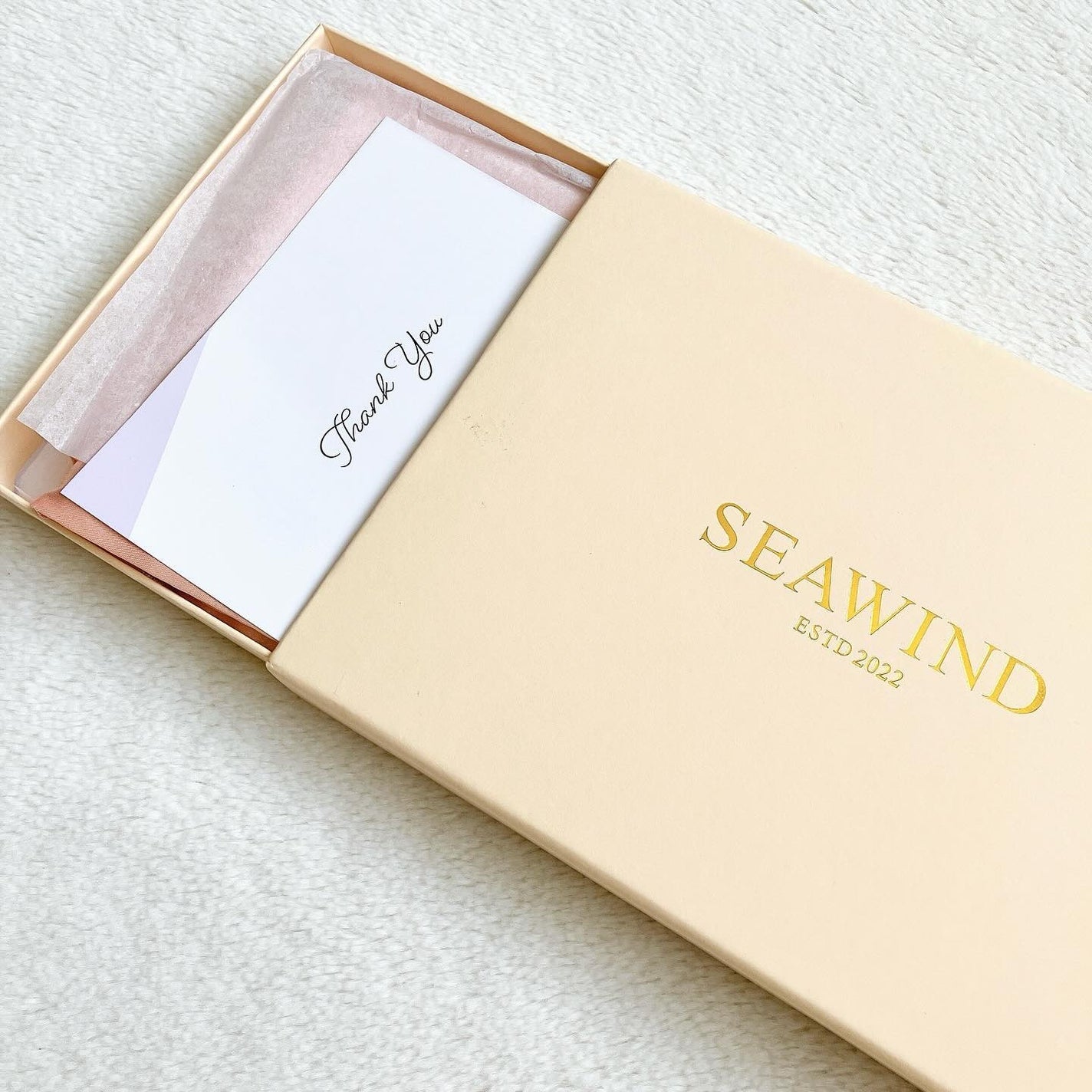 SEAWIND シルク枕カバー/SEAWIND/ヘアケアグッズを使ったクチコミ(2枚目)