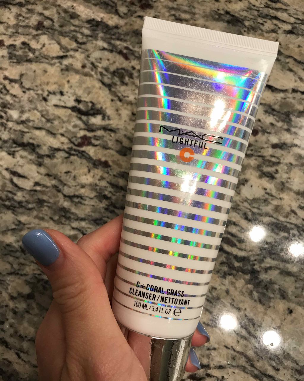 ライトフル C+ クレンザー/M・A・C/洗顔フォームを使ったクチコミ(1枚目)