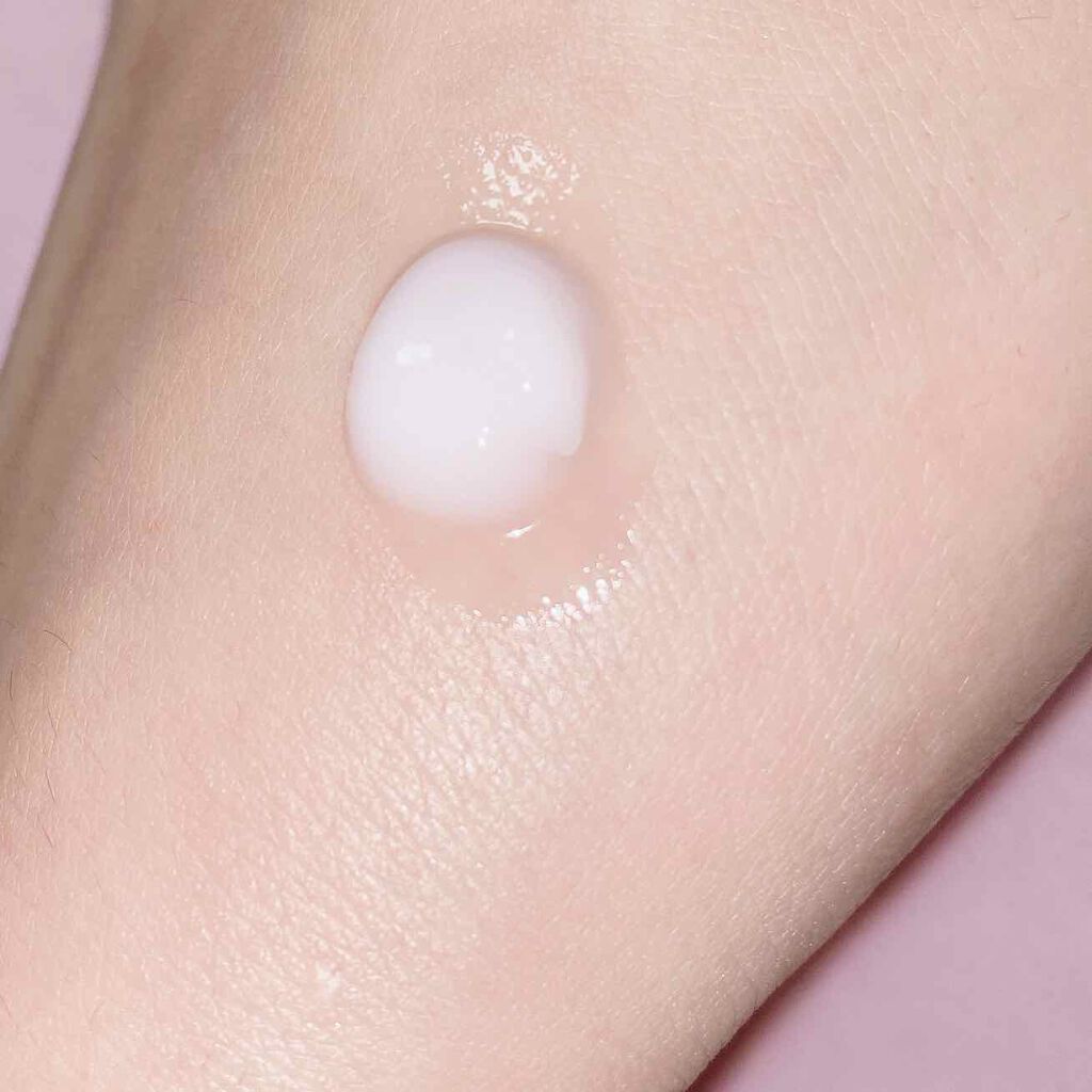 ニベア スキンミルク さっぱり やさしいフローラルの香り/ニベア/ボディミルクを使ったクチコミ（2枚目）