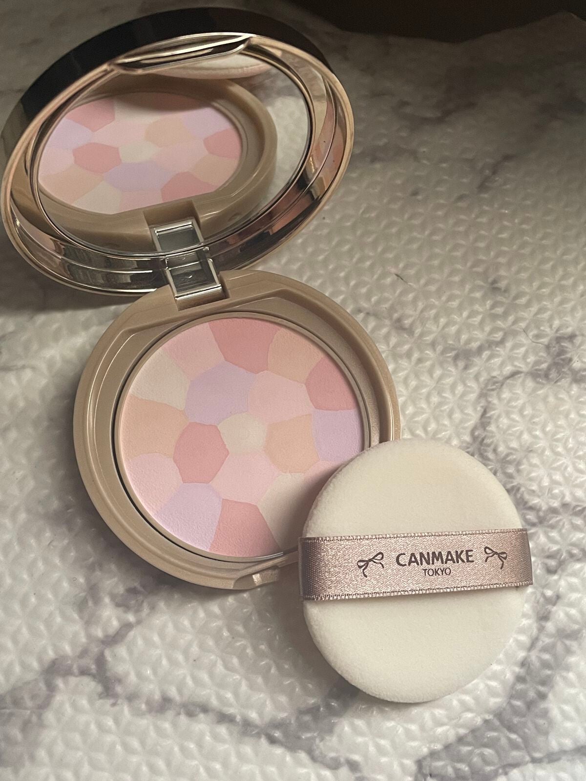 マシュマロフィニッシュパウダー ~Abloom~/キャンメイク/プレストパウダーを使ったクチコミ(2枚目)