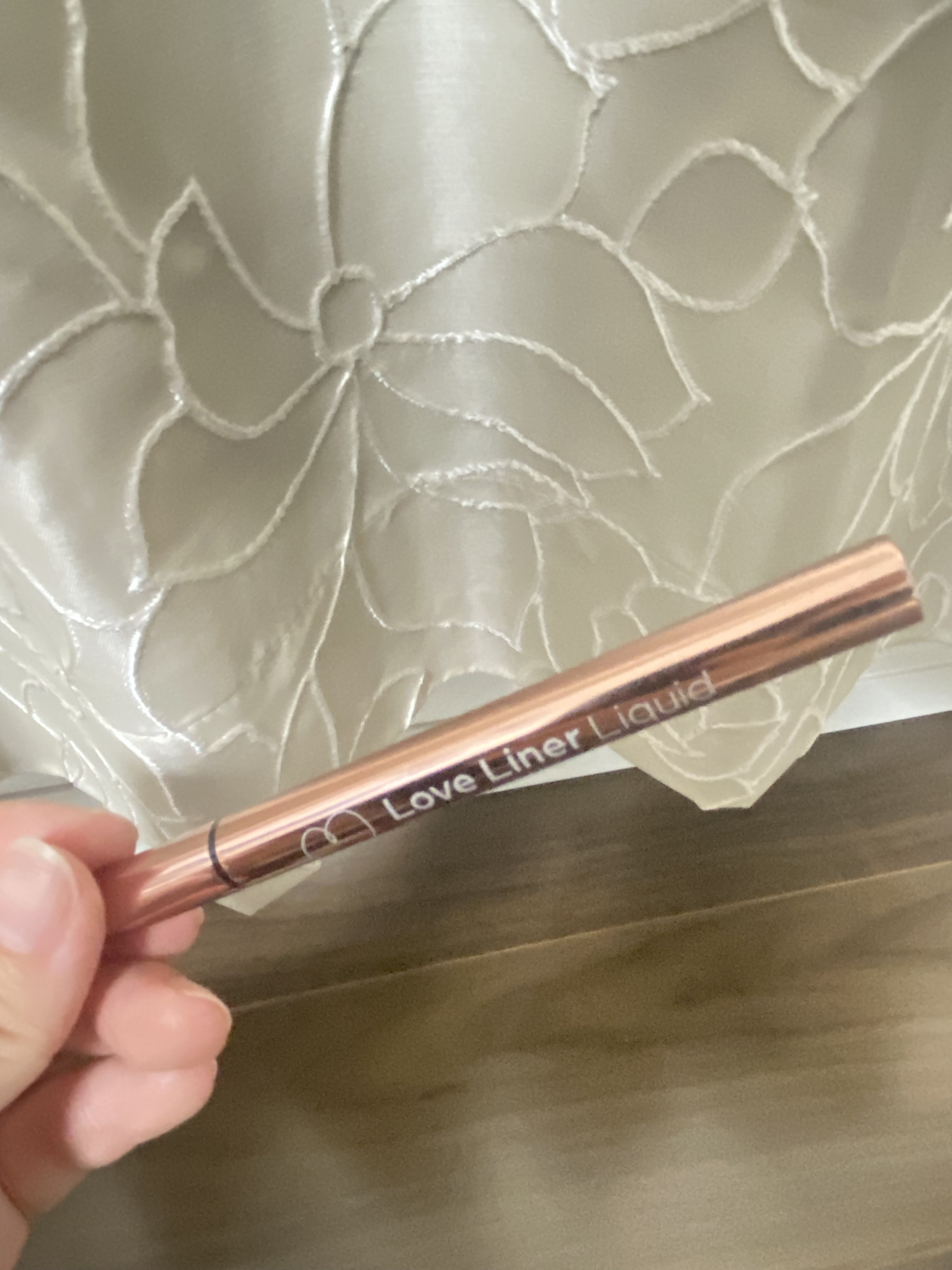 リキッドアイライナーR4/ラブ・ライナー/リキッドアイライナーを使ったクチコミ（1枚目）