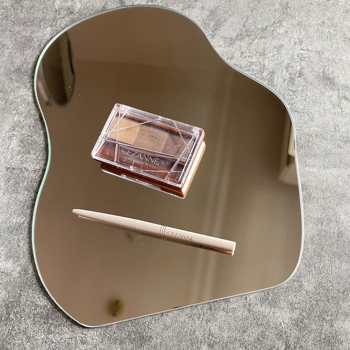 てぃてぃーちゃん on LIPS 「660円で色素薄い系眉は作れる! かわいいは作れる!垢抜けは作..」(8枚目)