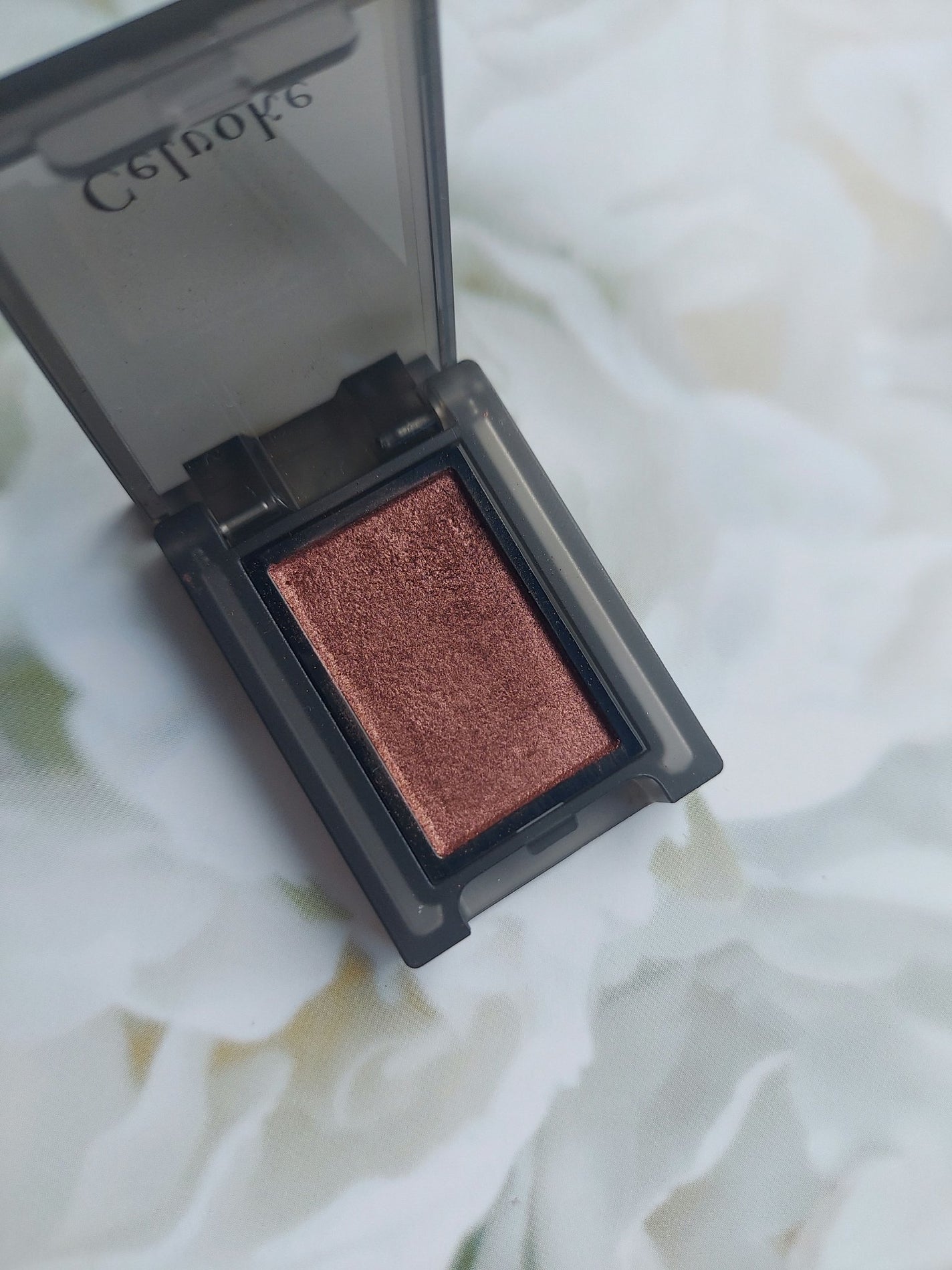 セルヴォーク ヴォランタリー アイズ/Celvoke/単色アイシャドウを使ったクチコミ(1枚目)