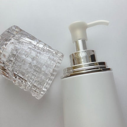 DECORTÉ AQ ミリオリティ リペア フォーミングウォッシュのクチコミ「COSME DECORTE
AQ ミリオリティ
リペア フォーミングウォッシュ
こちら知人.....」(3枚目)