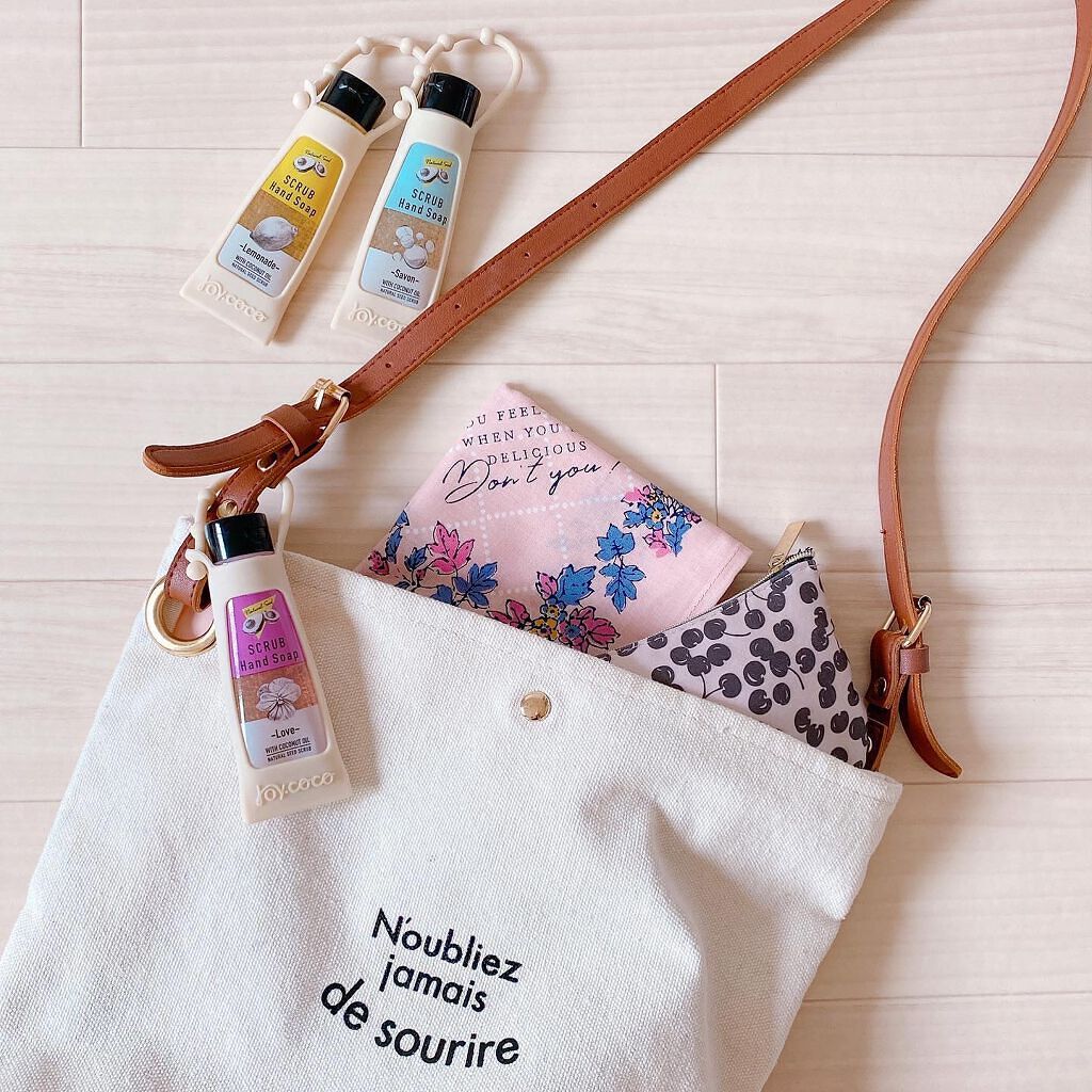 saayacosme on LIPS 「かわいいハンドソープ見つけた♡しかもスクラブ入り!ミニサイズで..」(2枚目)